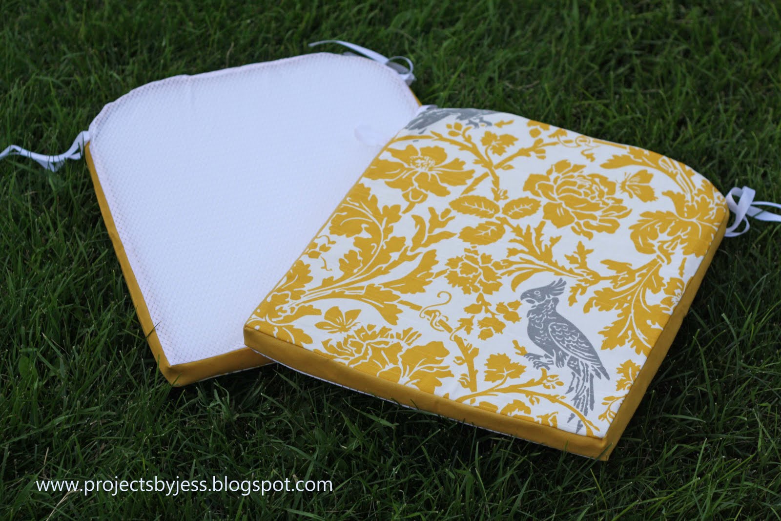 Running With Scissors: Tutorial: Outdoor Patio Seat Cushions
