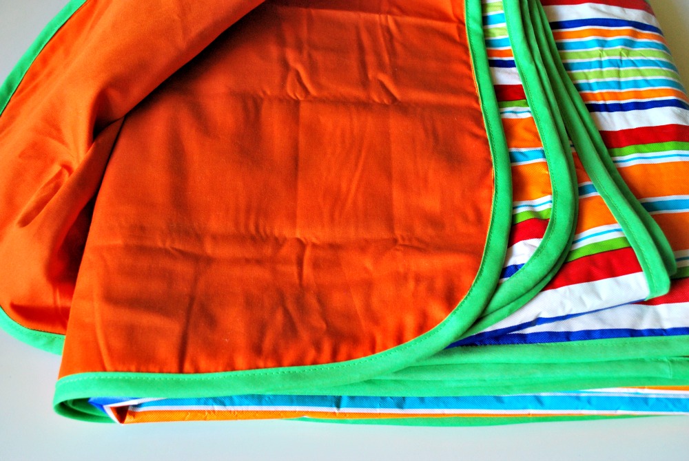 Larissa Another Day Vinyl Tablecloth Picnic Blanket Tutorial