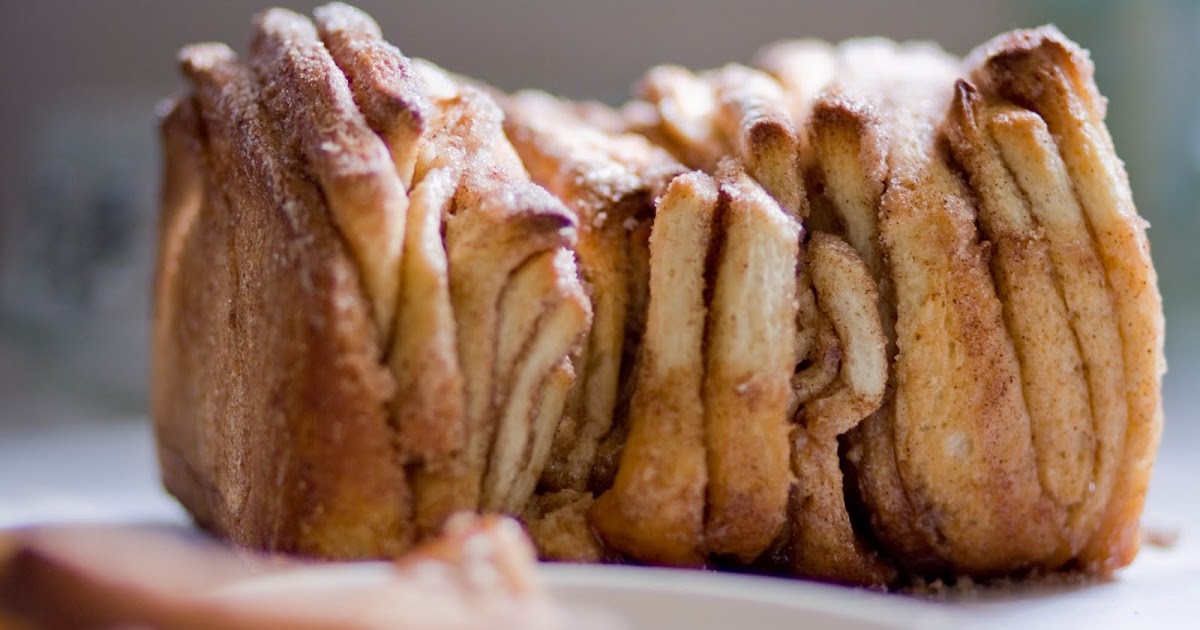 Baking in Sunshine Cinnamon PullApart Bread
