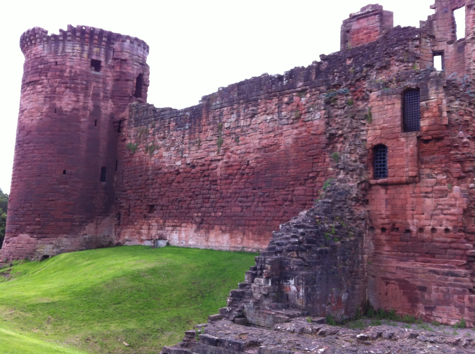the rusco flat bothwell castle