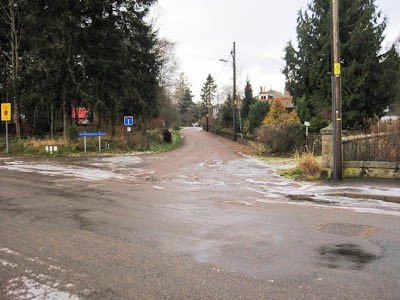 Deeside walks: start of the walk around Ballater Golf Course