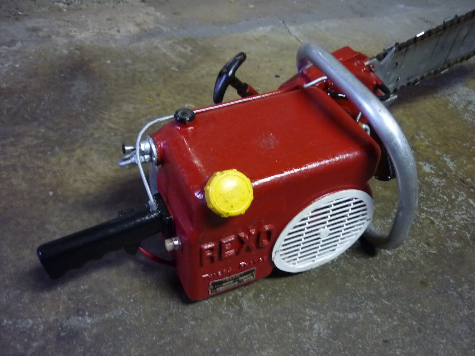 VINTAGE CHAINSAW COLLECTION REXO KS.