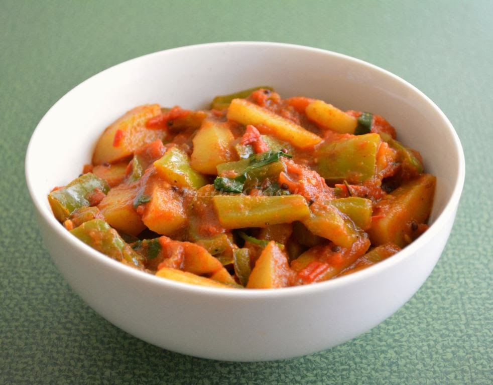Krithi's Kitchen Aloo Capsicum Bhaji / Bell Peppers Potato Curry