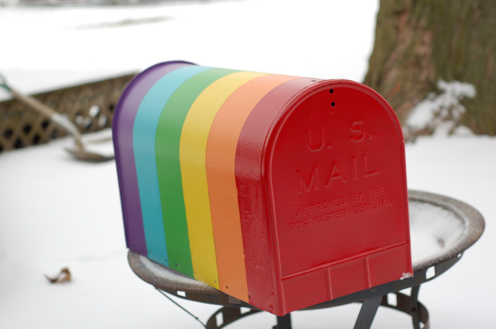 Shorties Funny Farm Rainbow Mailbox Birdhouse