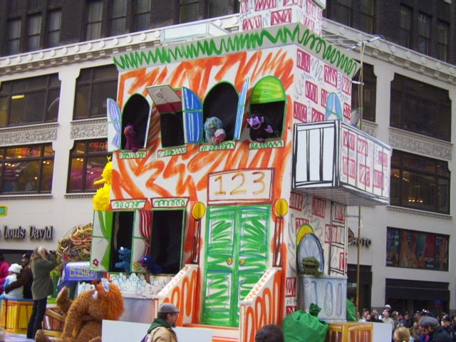 Macy S Thanksgiving Day Parade Muppet Wiki Fandom