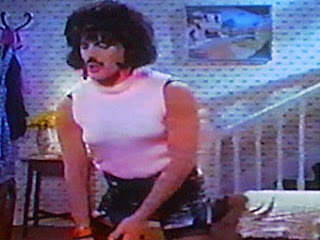 VIDEOCLIP DE LA CANCION COLECCIONISTA DE CANCIONES videoclip de la cancion coleccionista de canciones: