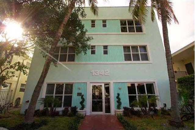 Apartamento 2/2 - South Beach - Miami Beach - 2 Quadras Até a Praia $269,000