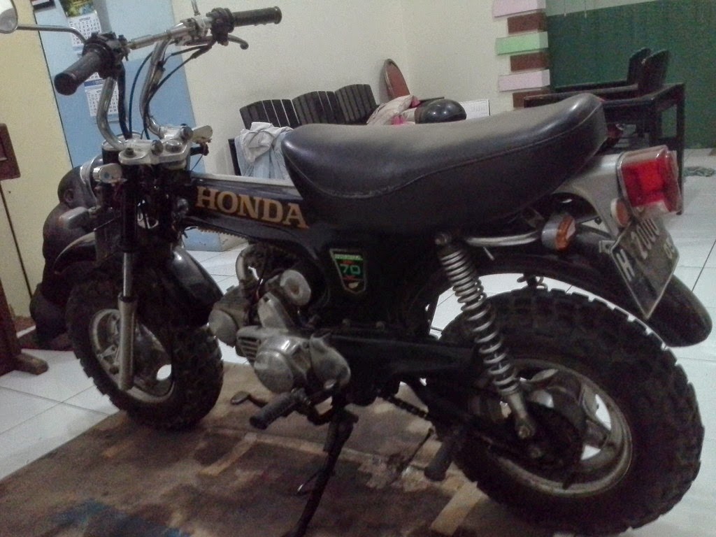 Dijual Motor Antik Honda MONKEY 1978 JAWA TENGAH LAPAK MOBIL