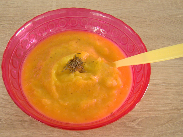 Zupka dyniowa z tymiankiem dla dzieci po 6 miesiącu