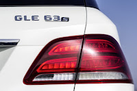 2016-Mercedes-Benz-GLE-66.jpg
