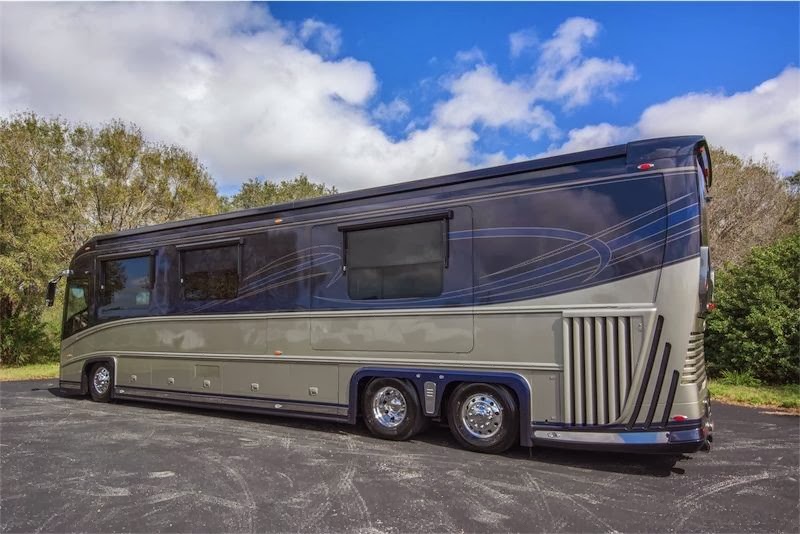 Used RVs 2011 Newell 45 P2000i for Sale For Sale by Owner