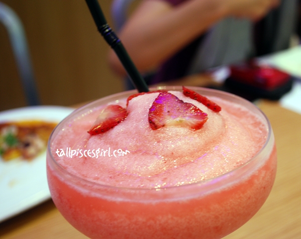 Strawberry Cocktail Strawberry Cocktail