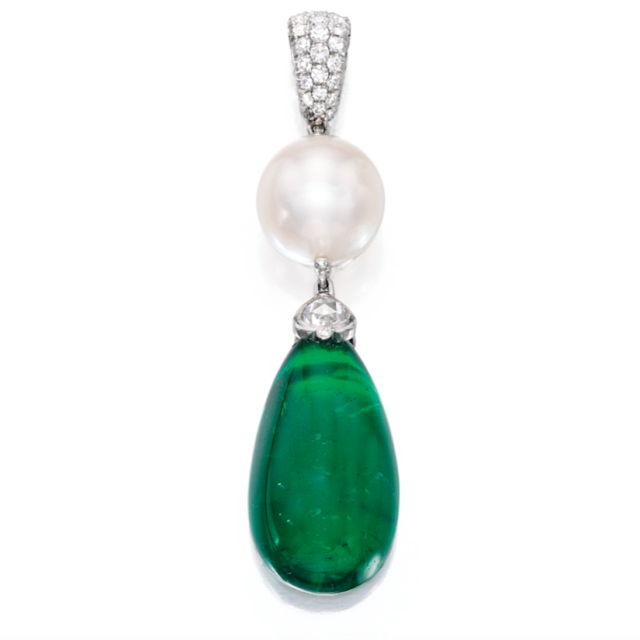Natural Emerald & Pearl set in Platinum. Photo courtesy : Sotheby's