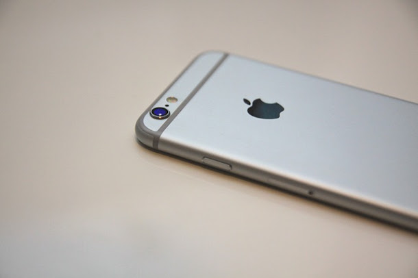 根據國外知名科技網站「Patently Apple」報導,未來iPhone可以透過感測元件來對身體進行檢查,進而得知健康數據。 根據國外知名科技網站「Patently Apple」報導,未來iPhone可以透過感測元件來對身體進行檢查,進而得知健康數據。