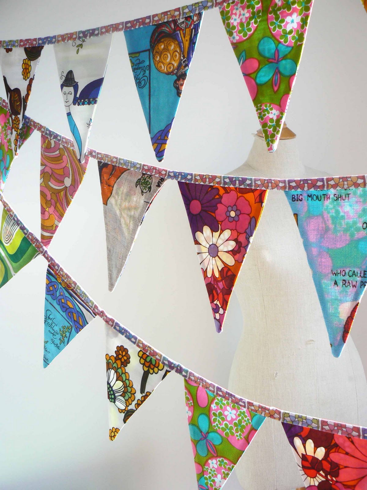 CurlyPops Now thats bunting lovely again