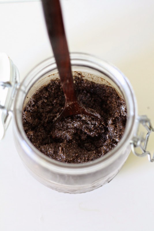 DIY // COCONUT + COFFEE BODY SCRUB The Secret Hoarder
