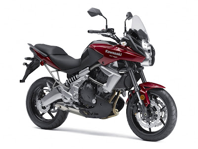 Kawasaki Versys 2011 red