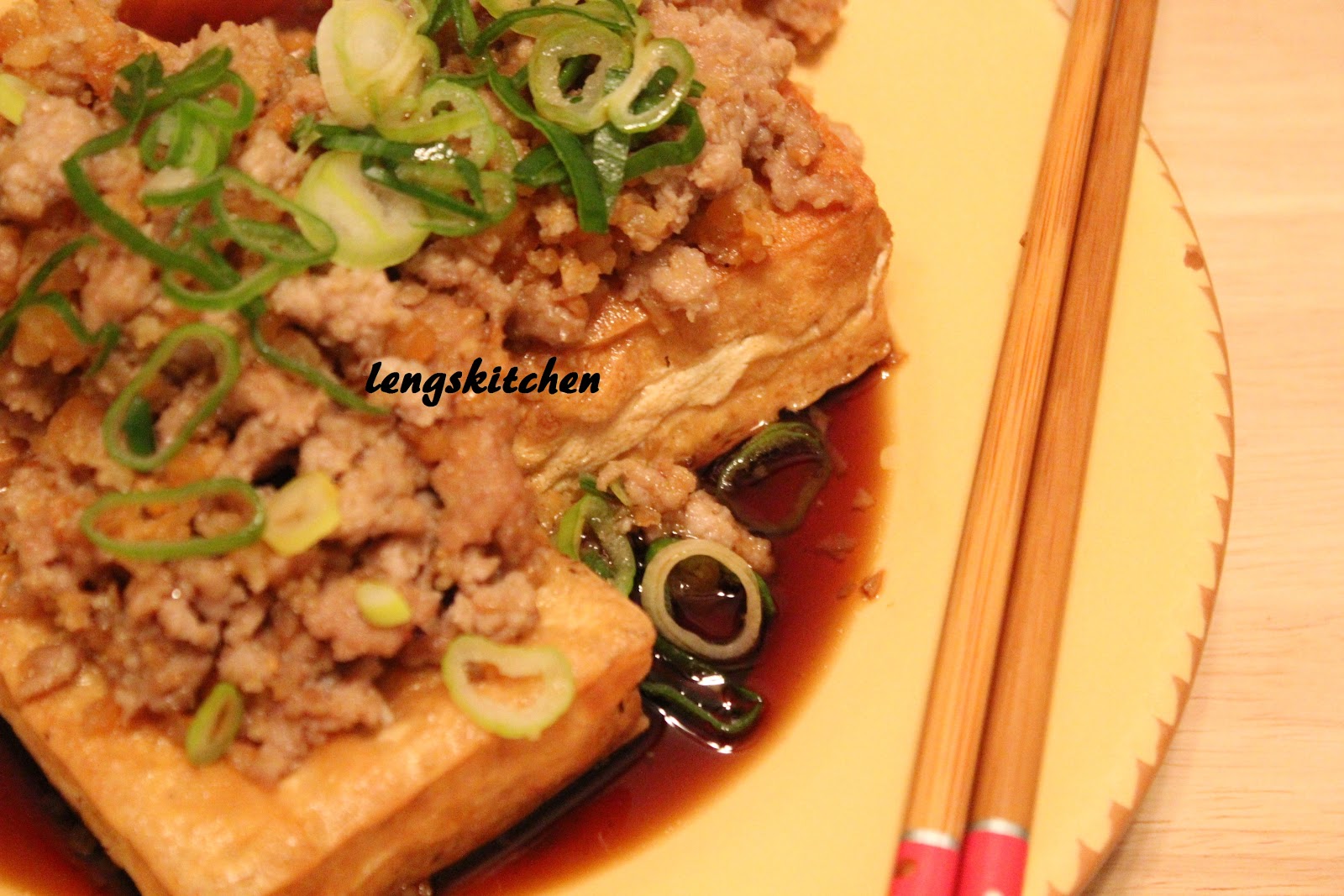 Kitchen Chaos Pan Fried Tofu with Minced Meat 油煎肉碎豆腐