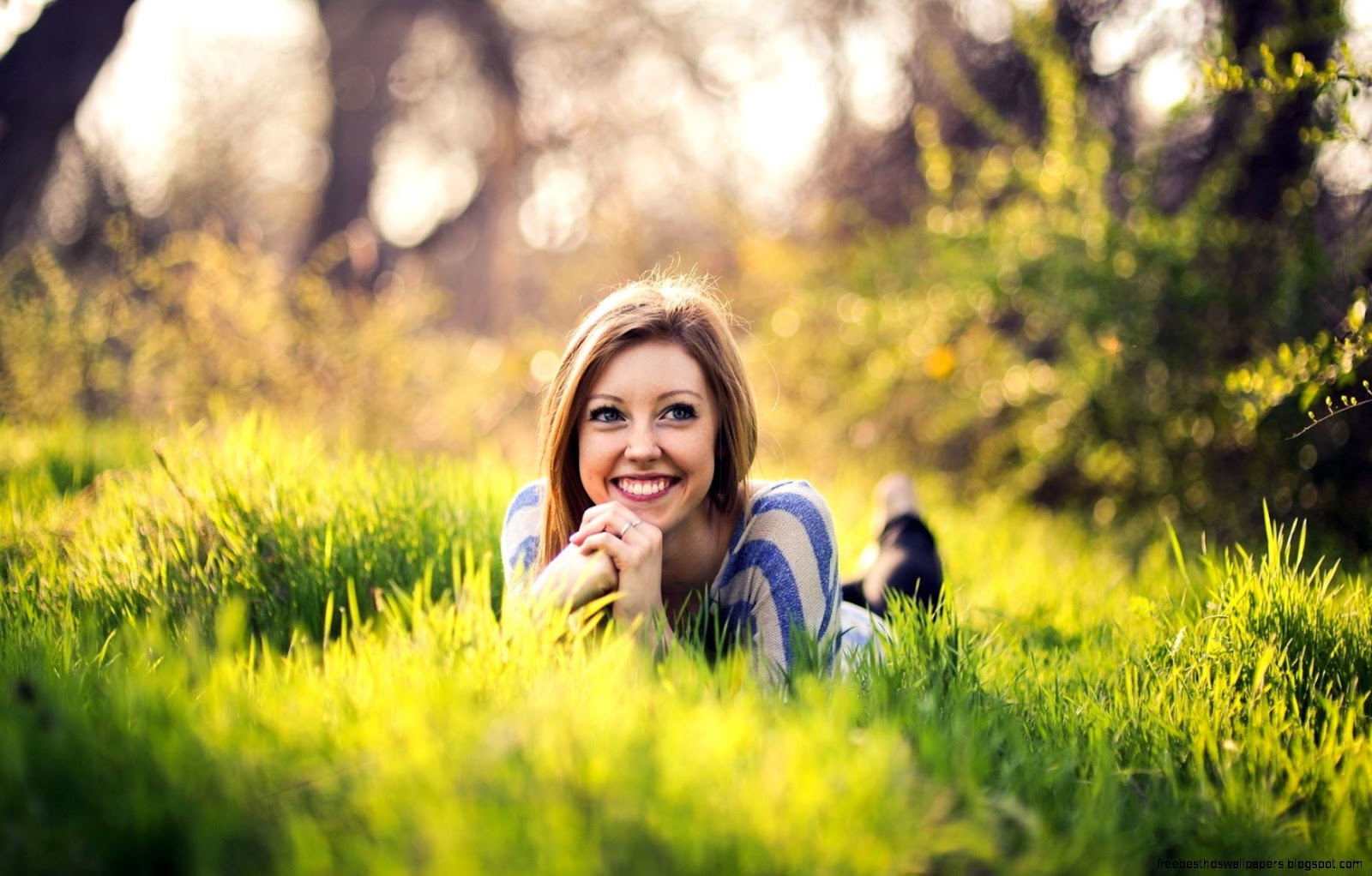 File Name Girl Mood Smile Grass Nature File Name Girl Mood Smile Grass Nature