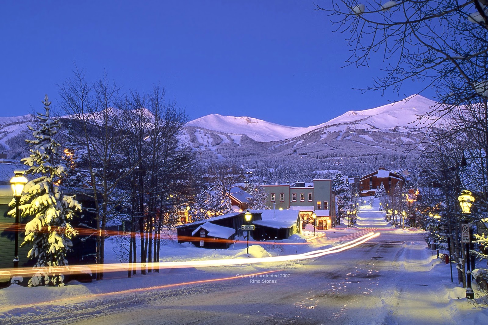 World Visits: Ski Resort Winter Session - The Tourists Sports Skiting