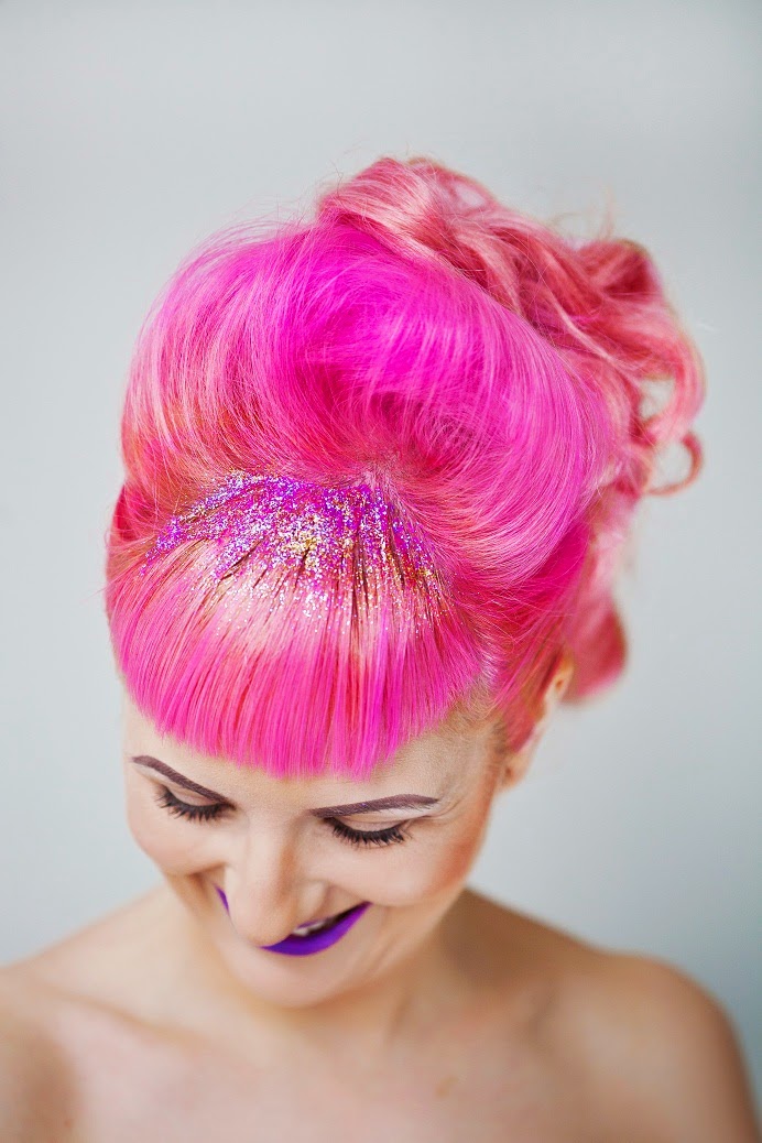 Sassy those Locks Glitter Fades and Hair for Days Bee Waits For No One