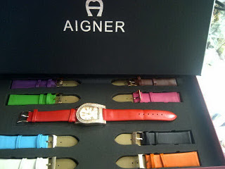 Aigner+box+set+9+tali.jpg