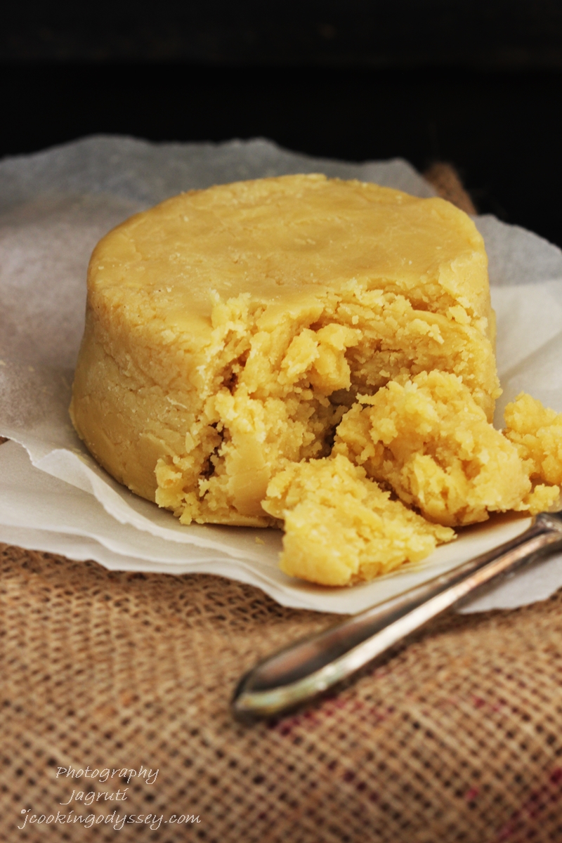 Jagruti's Cooking Odyssey Homemade Chikna Khoya Stove Top method