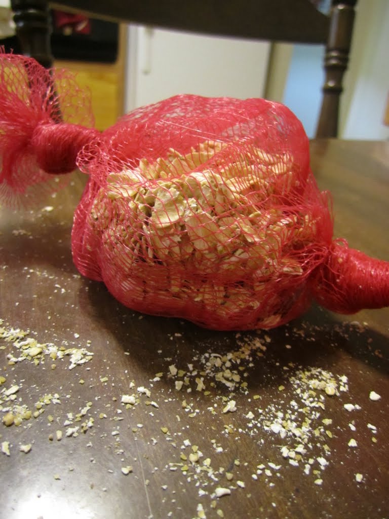 Mommy's Making a Mess Reuse a Scrubbie to Make an Oatmeal Bath Packet