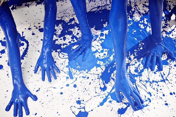 blue woman ponystep modelos nuas pintadas de azul