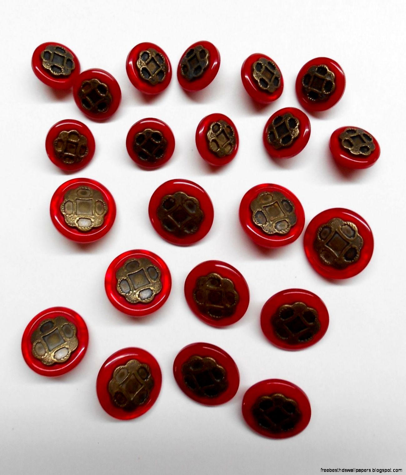 Lot of 22 Plastic amp Metal Sewing Buttons 2 sizes Lot of 22 Plastic amp Metal Sewing Buttons 2 sizes