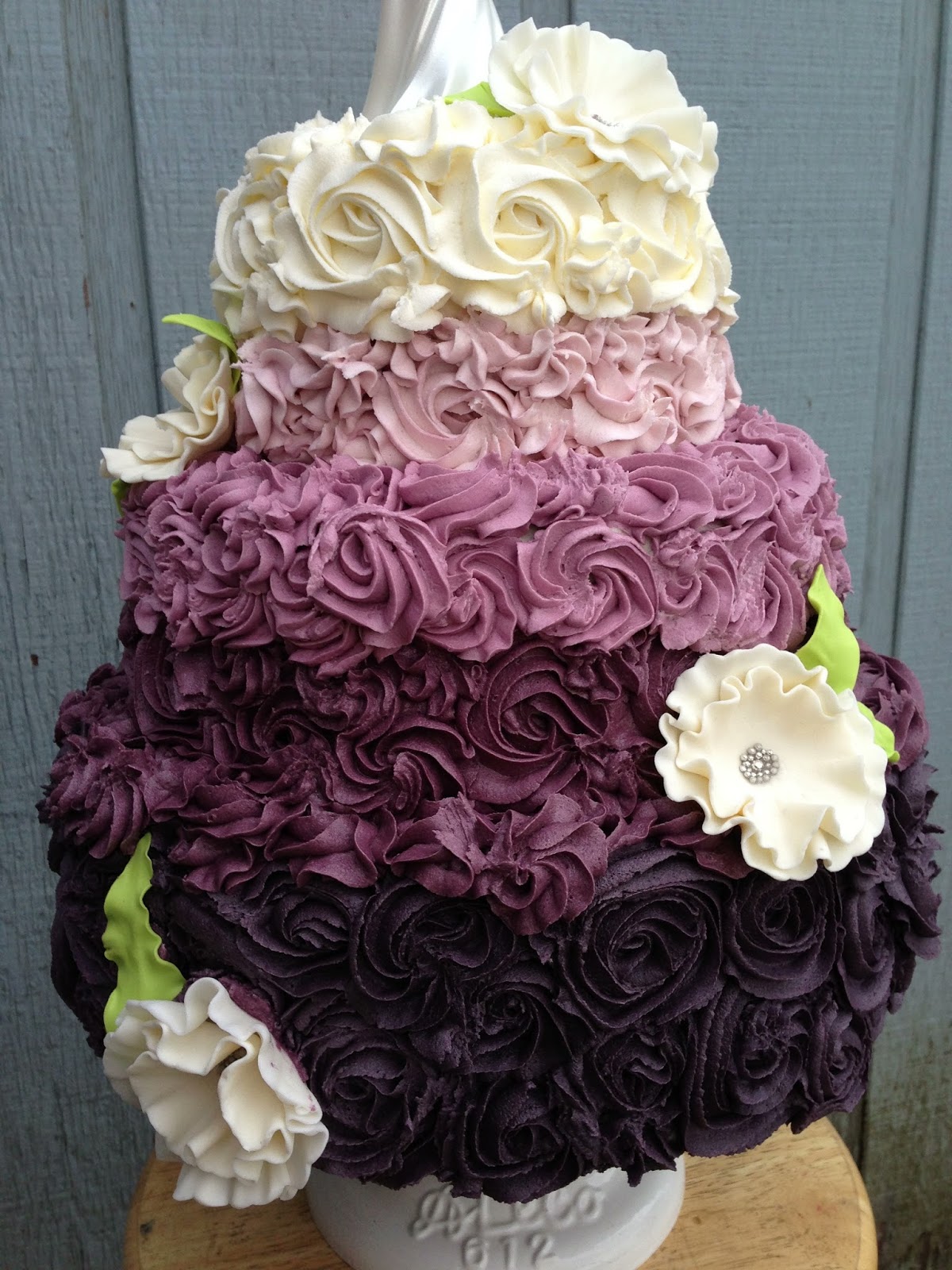 Cakes and Cookies: Purple Ombre Wedding Cake