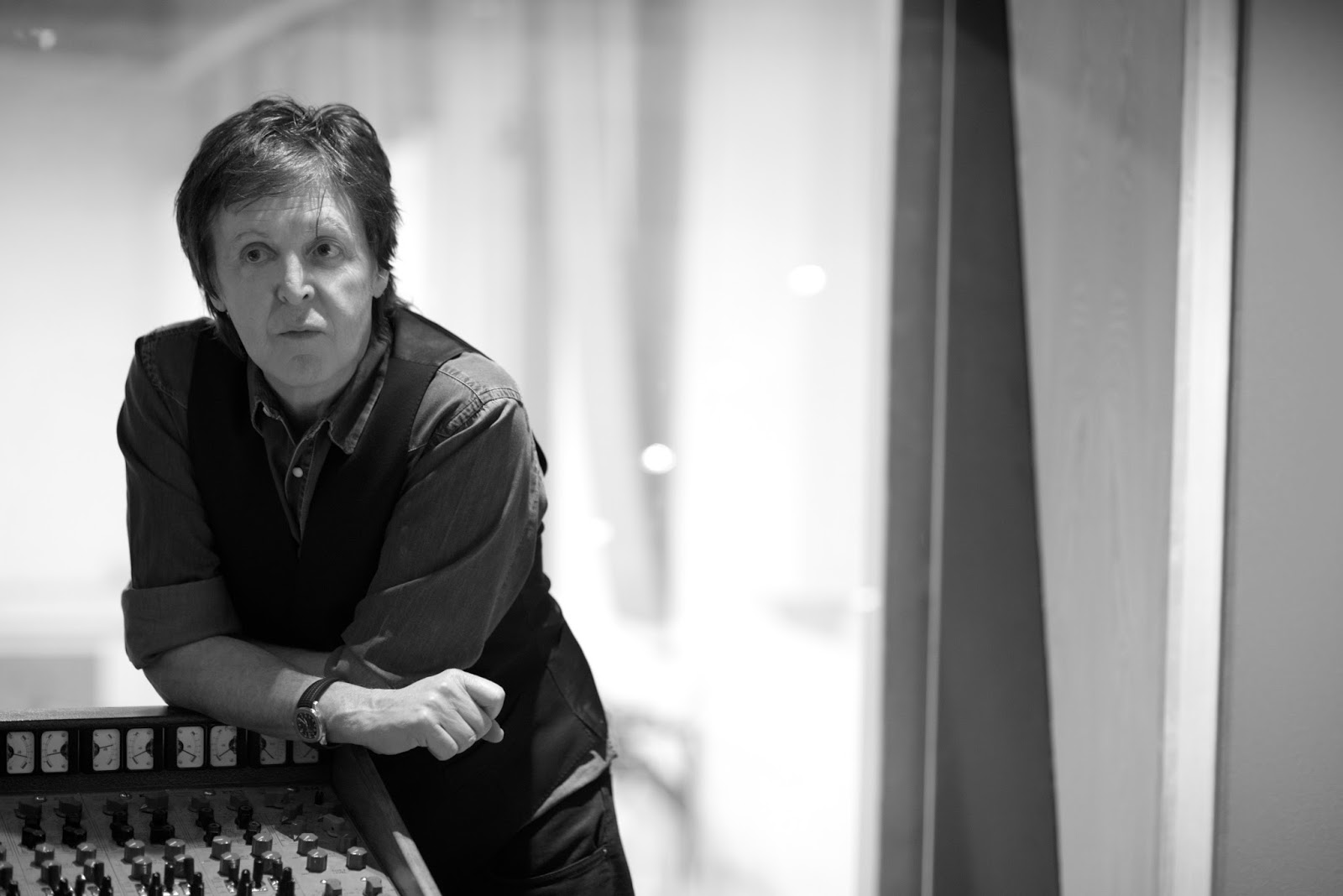 British Beatles Fan Club Paul McCartney reveals tracklisting for NEW album