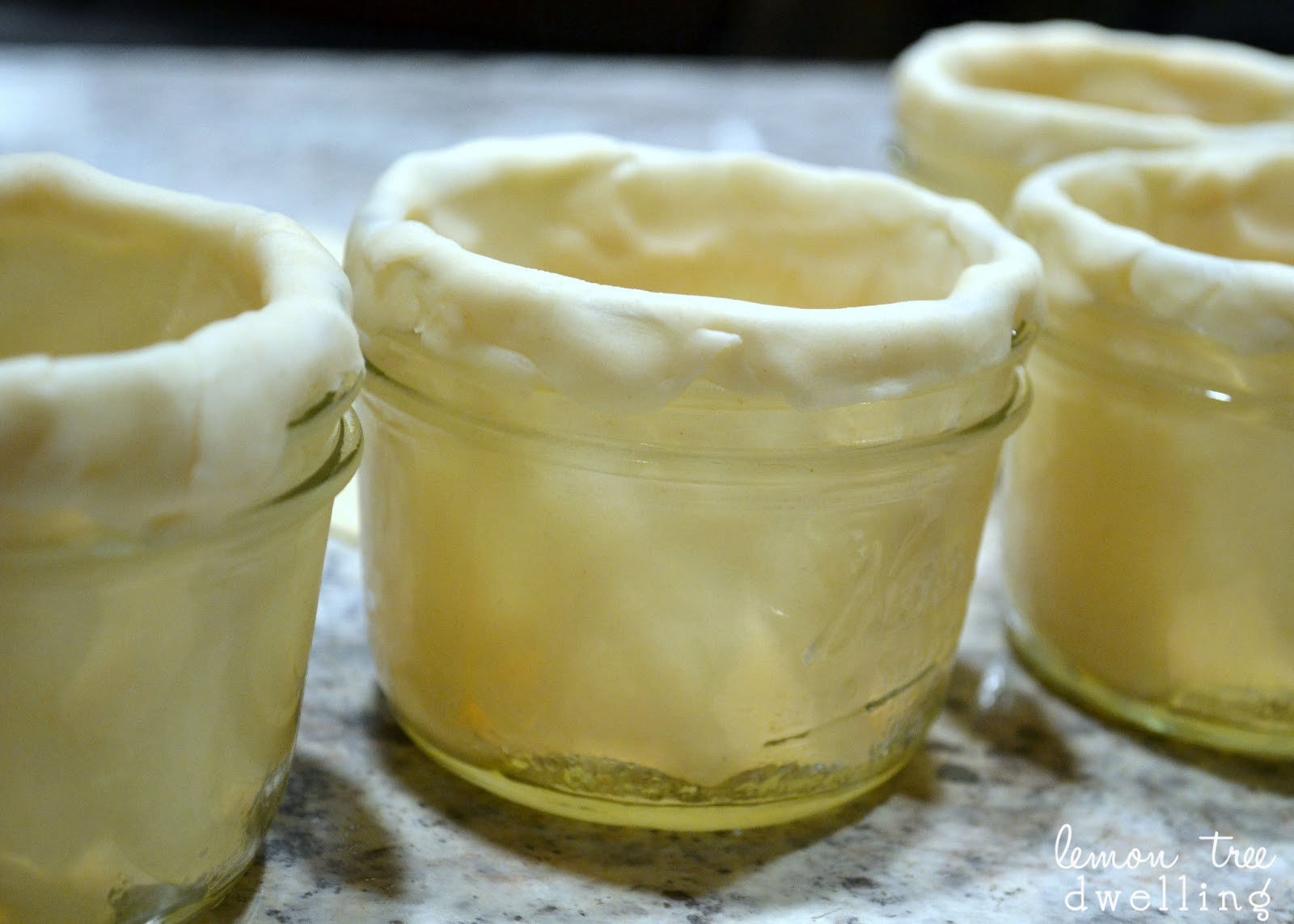 Pie in a Jar Recipe {Apple or Peach} Lemon Tree Dwelling