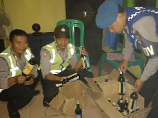 Jelang Lebaran, Polisi Sita Ratusan Botol Miras