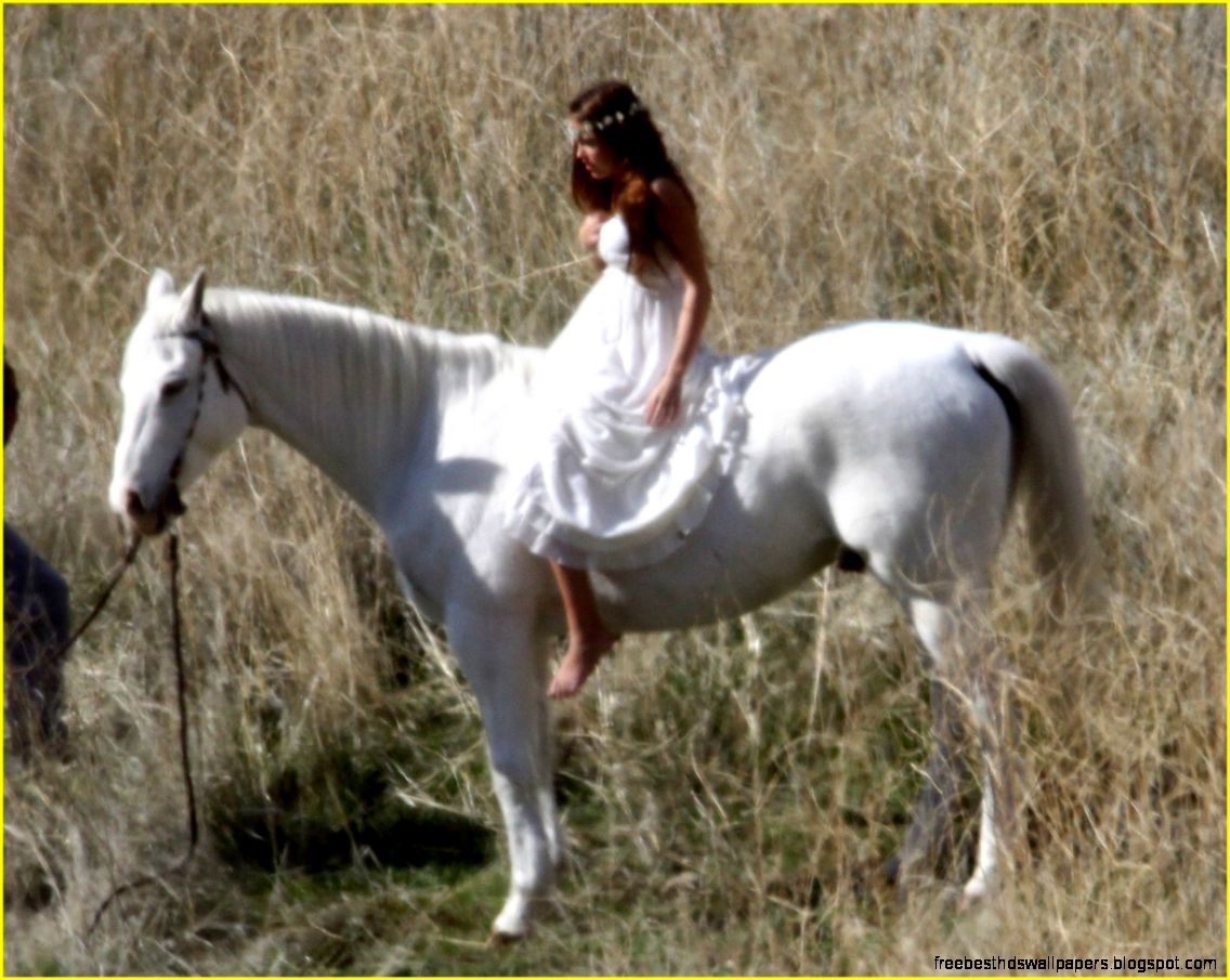 Miley Cyrus White Horse Miley Cyrus White Horse