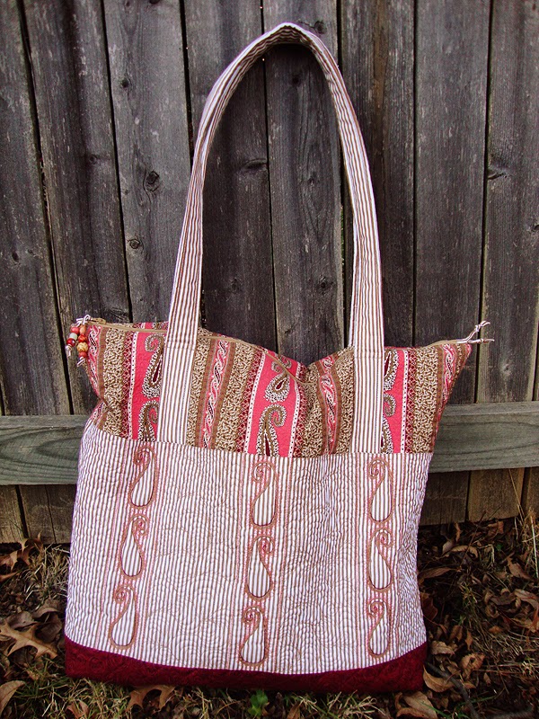 cure touch!! THE EPIC BLYTHE CARRY BAG