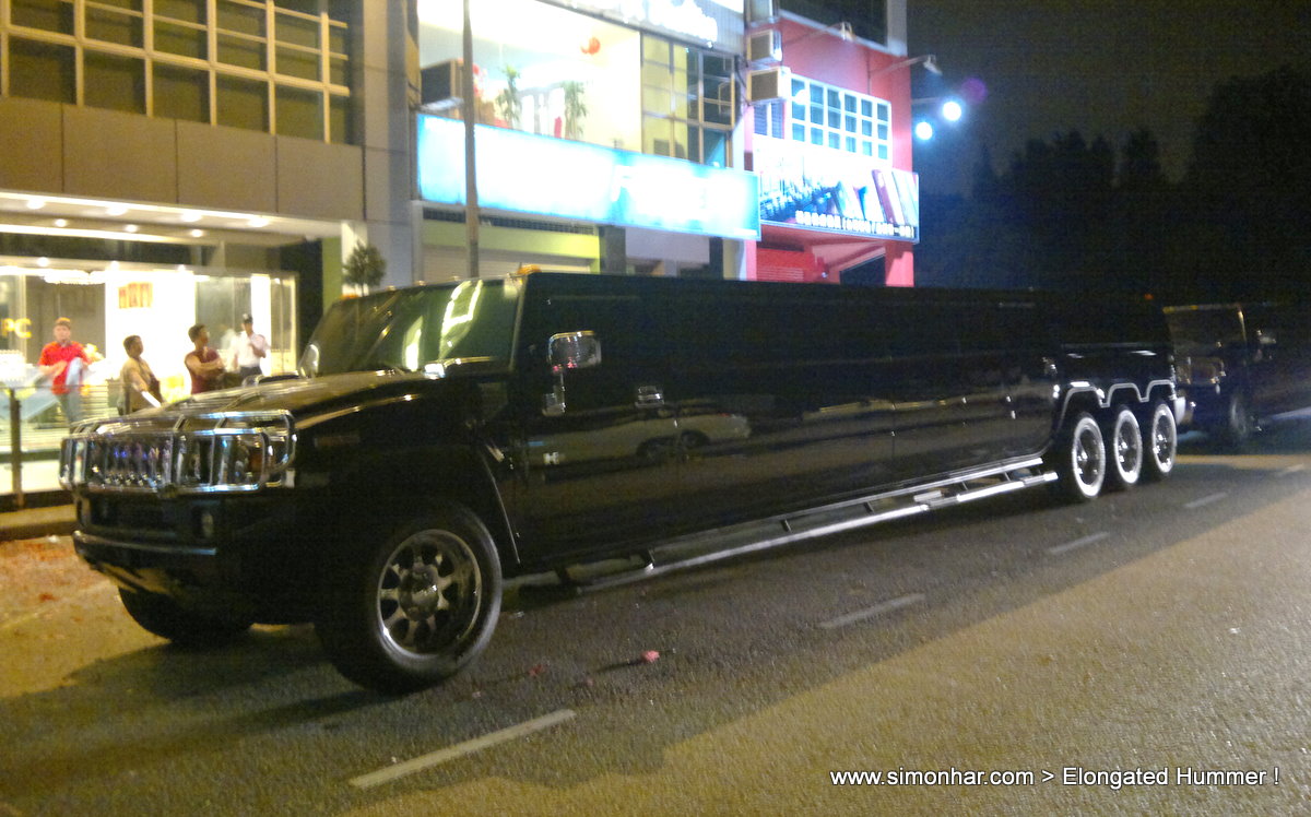 A Very Looooong Hummer!!! - AutoBuzz.my
