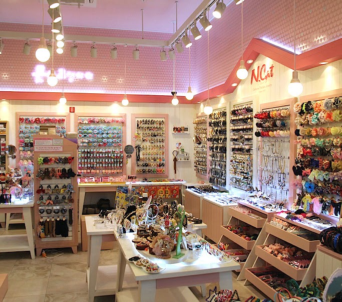 Anagon Korea's No. 1 Accessories Store 'Naughty Cat' is Opening in Manila