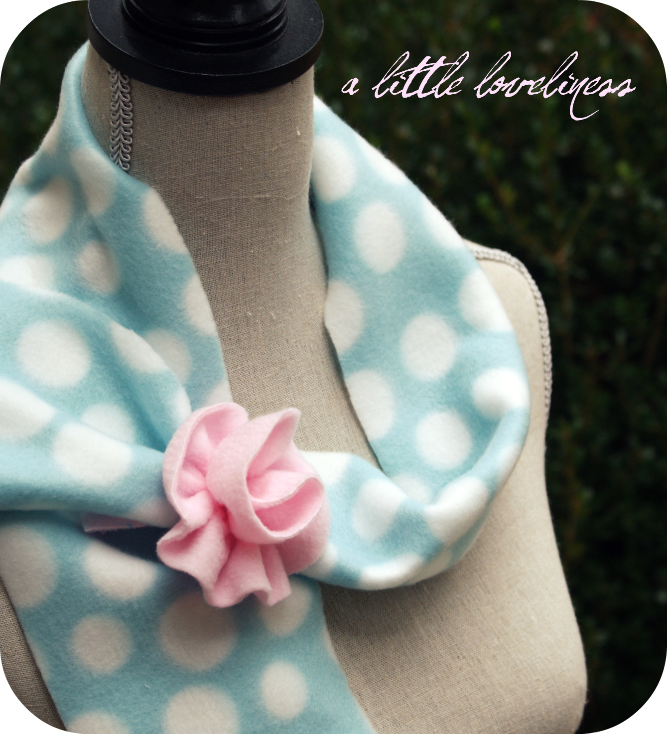 A Little Loveliness Fleece Scarf Tutorial