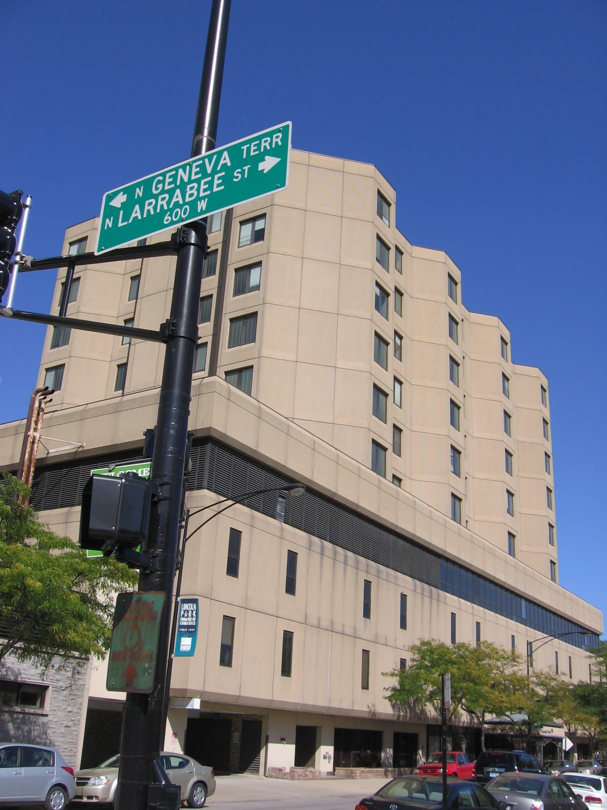 The Chicago Real Estate Local Demolition begins ster Square in Lincoln Park
