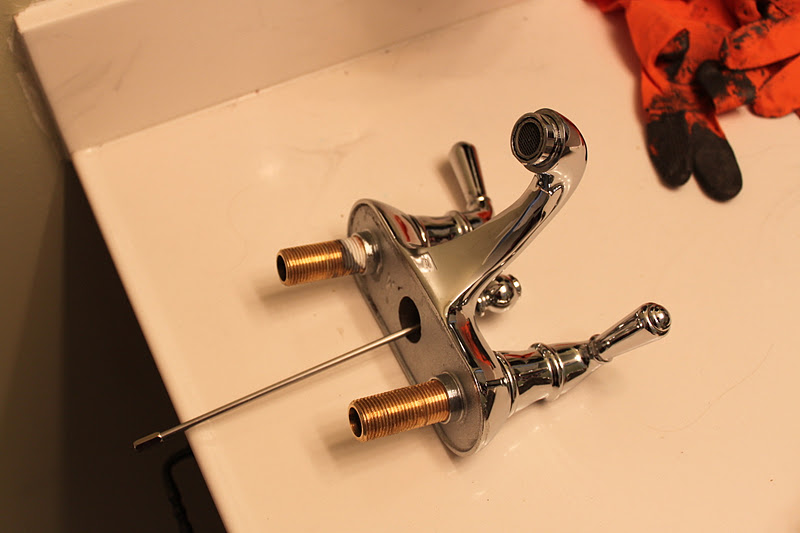 DIY kinda girl Painting the bathroom faucet