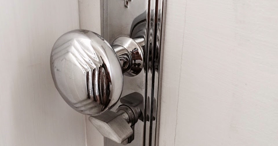 Renovating a Queenslander Open / Shut them Windows, doors, fanlights