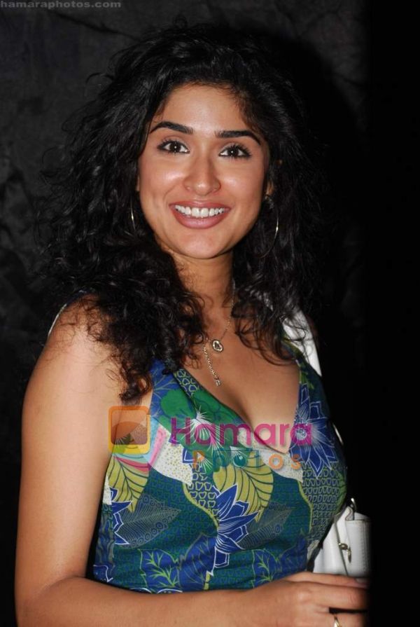 Anjala Zaveri - Images