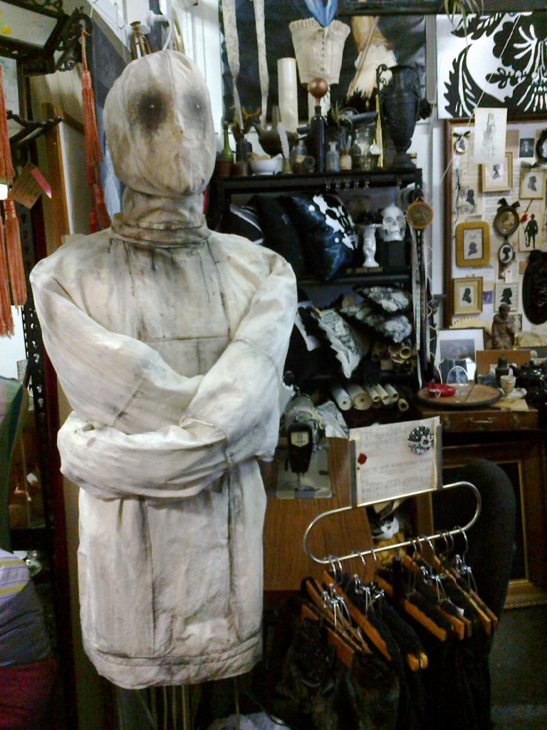 ANNO DOMINI HOME VICTORIAN STRAIGHT JACKET AND MASK