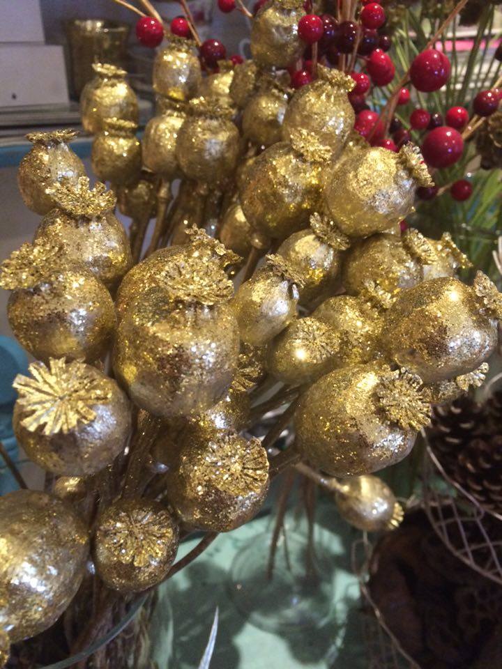 Christmas Wreath Making - Roses and Rolltops