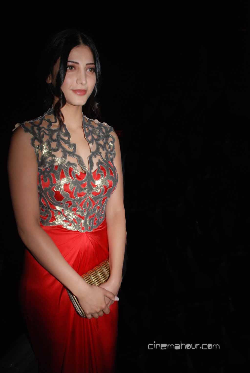 Shruti Hassan in sexy red dress - Shruti Hassan in Hot Dress