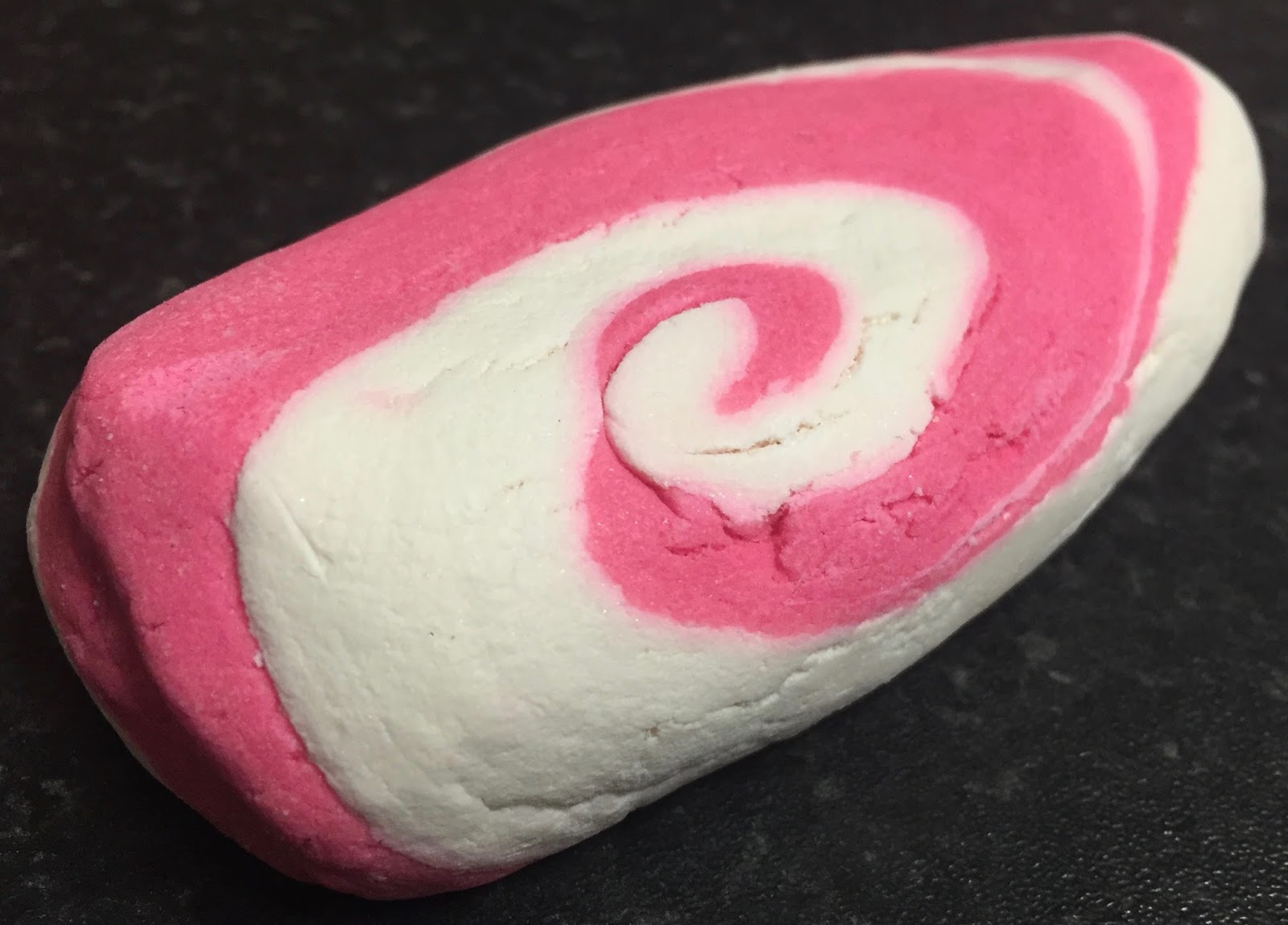 All Things Lush UK Candy Cane Bubble Bar