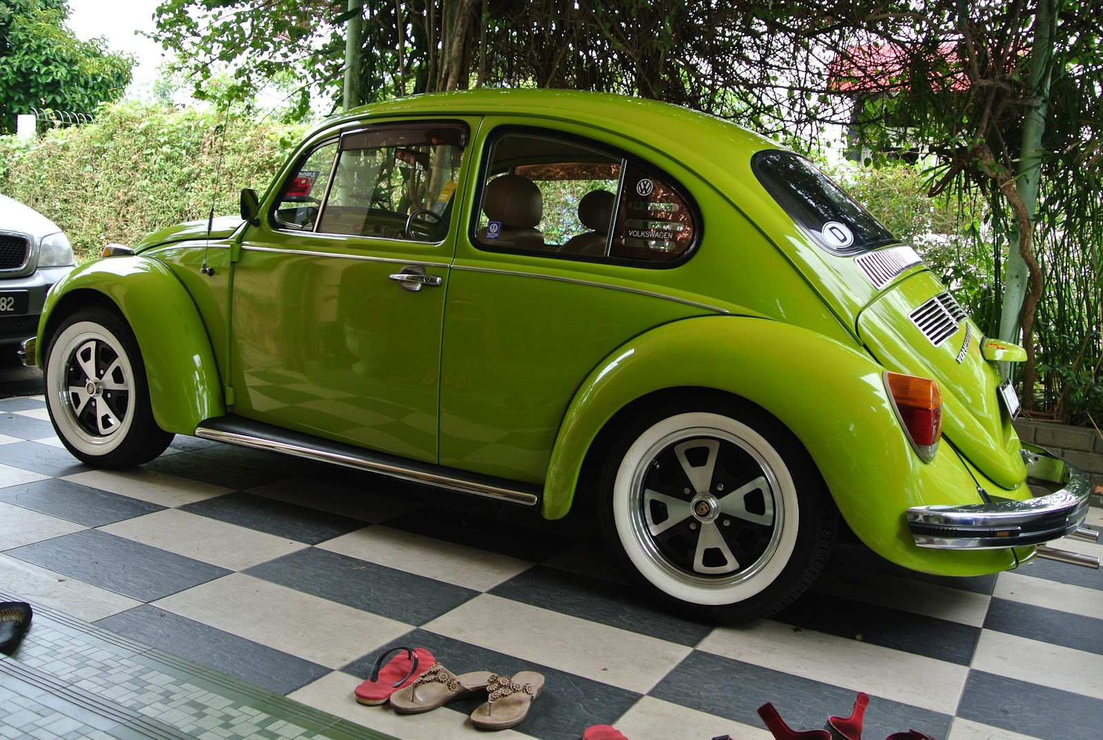 Green Volkswagen Beetle How I See My Life through Nikon J1 Lens