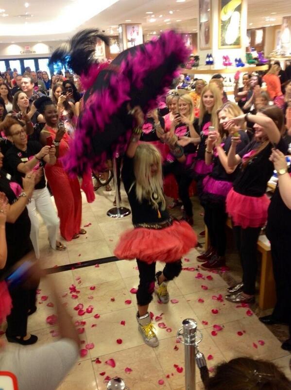 Very Sweet Blog: Fashion Designer Betsey Johnson Visits New Orleans