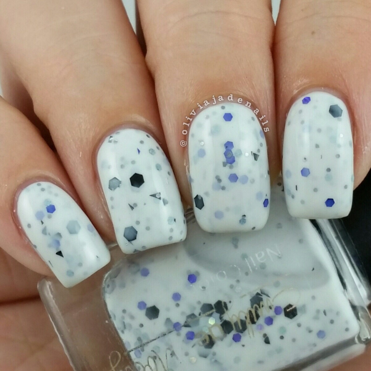 Emily de Molly It's Complicated swatched by Olivia Jade Nails